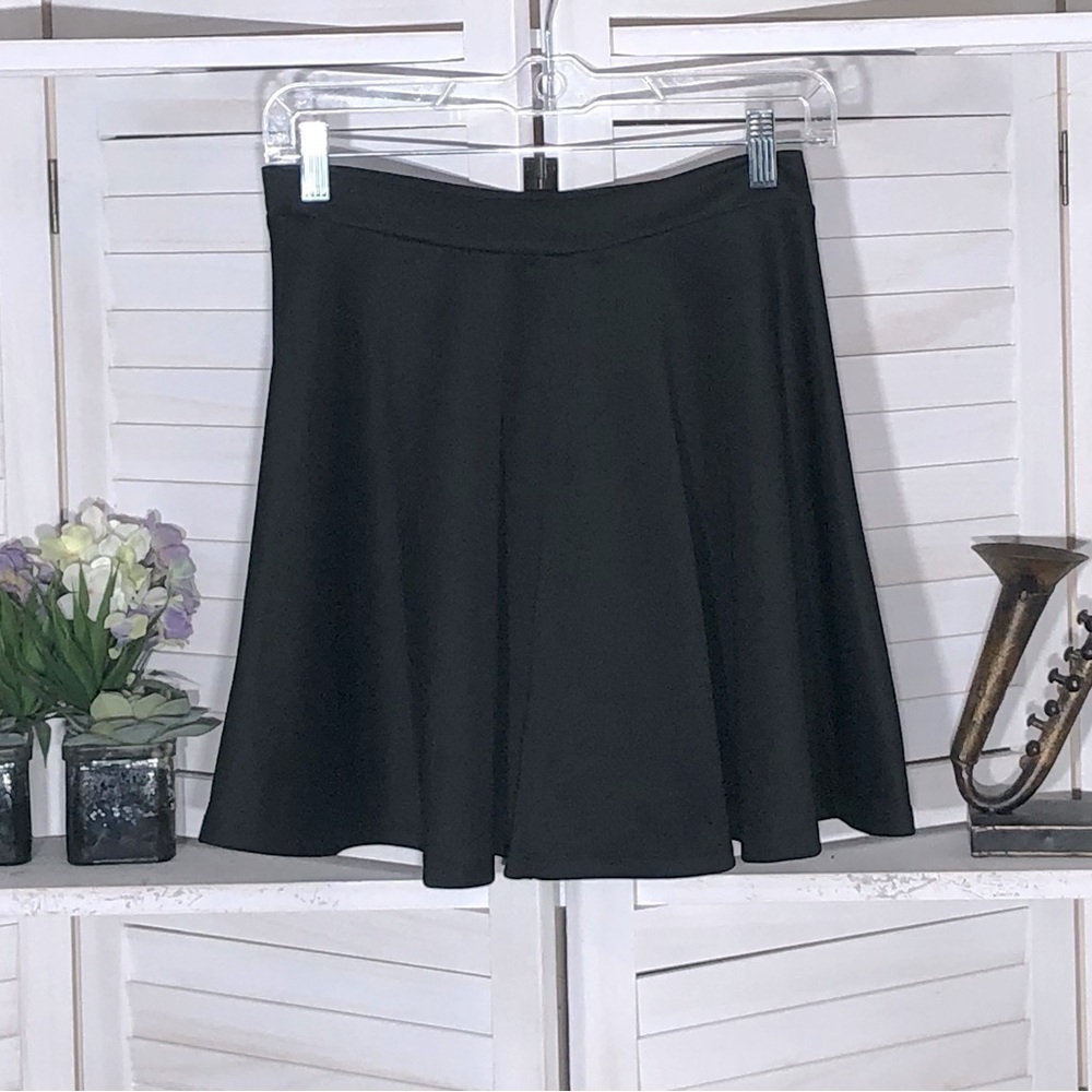Vintage Y2K black mini skirt skater style broomstick goth rave punk grunge sz M